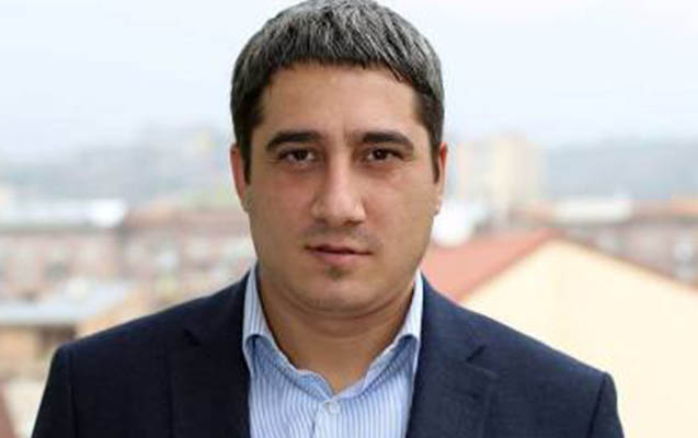 pasinyanin-blokundan-olan-deputat-hokumeti-tenqid-etdi